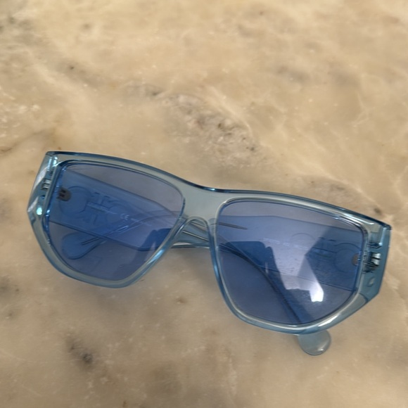 Salvatore Ferragamo SF1077S Sunglasses - Picture 8 of 10